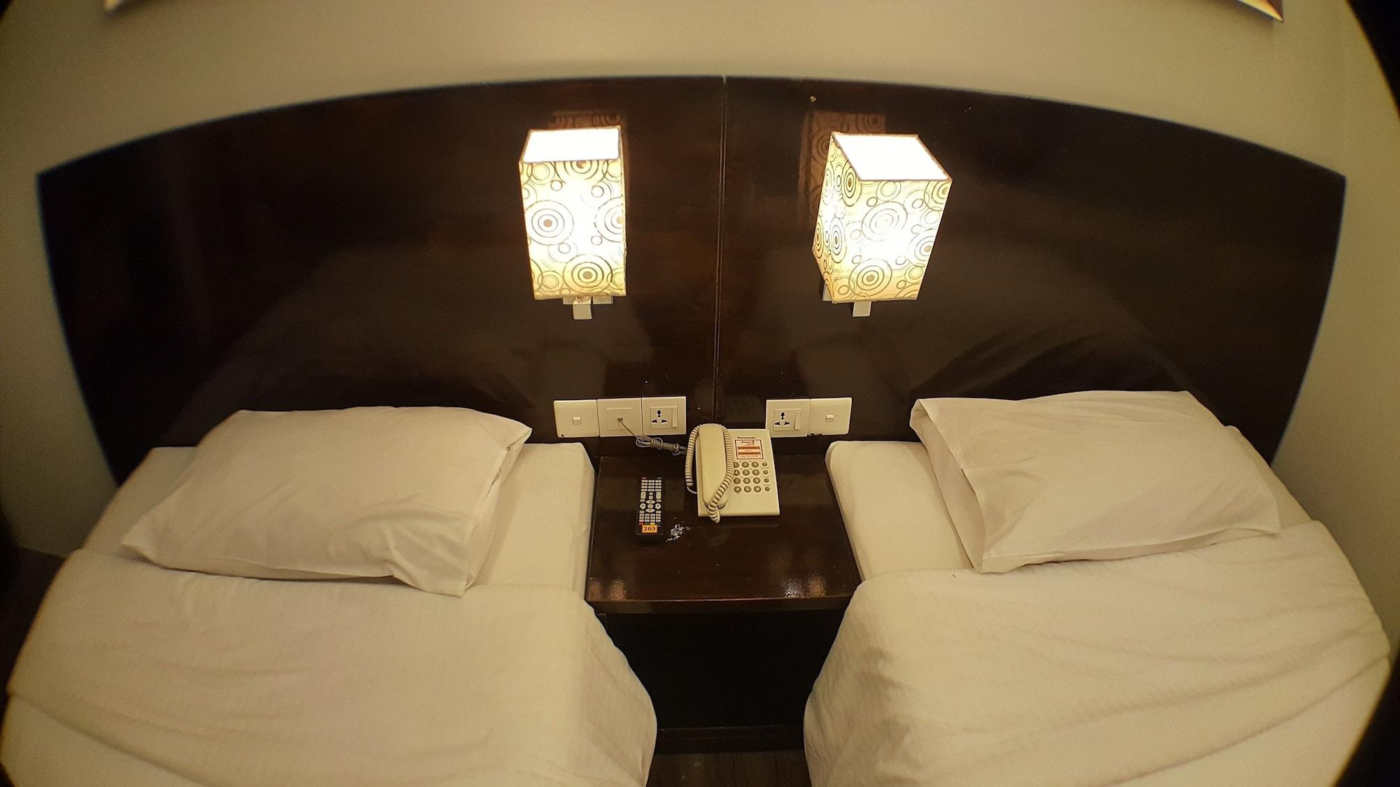 Hotel Super 8 @ 2*