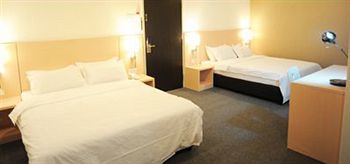Super 8 @ Hotel