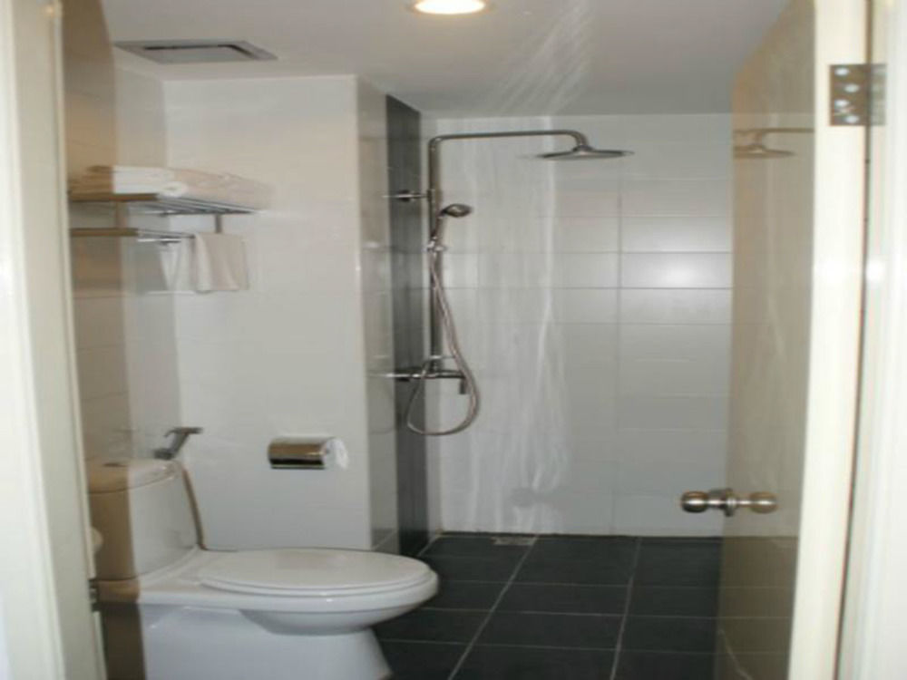 Hotel Super 8 @ 2*